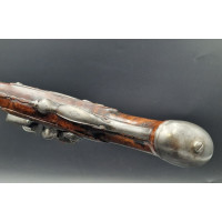 Armes de Poing SOBRE et ELEGANT LONG  PISTOLET A SILEX EN FER SIGNATURE PAUPHILE à LION vers 1700 Louis XIV  -  FRANCE ANCIENNE 