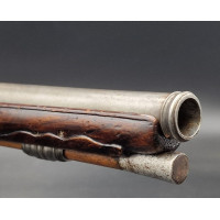 Armes de Poing SOBRE et ELEGANT LONG  PISTOLET A SILEX EN FER SIGNATURE PAUPHILE à LION vers 1700 Louis XIV  -  FRANCE ANCIENNE 