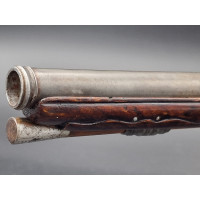 Armes de Poing SOBRE et ELEGANT LONG  PISTOLET A SILEX EN FER SIGNATURE PAUPHILE à LION vers 1700 Louis XIV  -  FRANCE ANCIENNE 