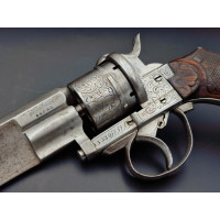 Armes de Poing REVOLVER A SYSTEME DUMONTHIER COMBINE A FORTE LAME FORGEE SUR BASE LEFAUCHEUX 1858 CALIBRE 9MM A BROCHE 1860 - Fr