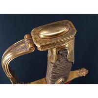 Armes Blanches SABRE DE LUXE D'OFFICIER DE HUSSARD SUR LE MODÈLE DES SABRES DE RÉCOMPENSE DE LA MANUFACTURE DE VERSAILLES - FRAN