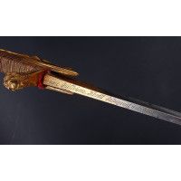 Armes Blanches SABRE DE LUXE D'OFFICIER DE HUSSARD SUR LE MODÈLE DES SABRES DE RÉCOMPENSE DE LA MANUFACTURE DE VERSAILLES - FRAN