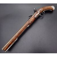 Armes de Poing LONG PISTOLET A SILEX EN FRUITIER VERS 1730 / 1740 - FRANCE ANCIENNE MONARCHIE {PRODUCT_REFERENCE} - 9