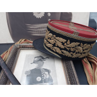 Militaria ENSEMBLE DU GENERAL DE DIVISION LIBAUD KEPI MODELE 1931 EPEE DECORATIONS PORTRAITS 1925 - 1945 - FRANCE SECONDE GUERRE