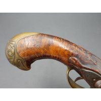 Armes de Poing PISTOLET D'OFFICIER A SILEX TRANSFORME A PERCUSSION SIGNE LABORDE A PARIS 1745-1760 - FRANCE ANCIENNE MONARCHIE {