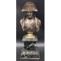 ANTIQUITES BRONZE A L'EFFIGIE DE L'EMPEREUR NAPOLEON SUR SOCLE MARBRE VERT FONDEUR JULLIEN PARIS - FRANCE XIXè {PRODUCT_REFERENC