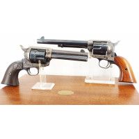 Armes de Poing COFFRET REVOLVERS COLT SINGLE ACTION ARMY MODELE 1873 FRONTIER SIX SHOOTER 44/40 et 45LC - USA XIXè {PRODUCT_REFE