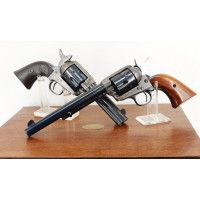 Armes de Poing COFFRET REVOLVERS COLT SINGLE ACTION ARMY MODELE 1873 FRONTIER SIX SHOOTER 44/40 et 45LC - USA XIXè {PRODUCT_REFE