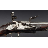 Armes de Poing PISTOLET A SILEX D'OFFICIER DE MARINE DAUPHINE A TULLE 1760 / 1780 - FRANCE ANCIENNE MONARCHIE / 1780 CROCHET CEI