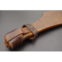 Militaria PLANCHETTE DE CROSSE MILITAIRE POUR PISTOLET LUGER ARTILLERIE  AVEC SANGLES CUIR - ALLEMAGNE PREMIERE GUERRE MONDIALE 