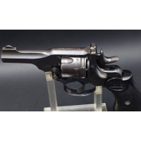 Armes de Poing WW2 REVOLVER WEBLEY ET SCOTT OFFICIER CALIBRE 38 SMITH ET WESSON  MODELE MARK III  MADE IN ENGLAND - 1940 3 POUCE