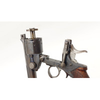 Armes de Poing REVOLVER A SYSTEME DE BRISURE WEBLEY / PRYSE   CALIBRE 38 - 380  VENDU PAR   I. HOLLYS & SONS LONDON - GB XIXè {P