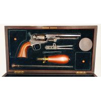 Armes de Poing RARE REVOLVER COLT MODELE 1849 LONDON 1853 PRODUIT A 11000 EXEMPLAIRES EN COFFRET AVEC ACCESSOIRES XIXè {PRODUCT_